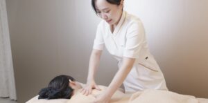 エステティシャンによる、30代以降の女性に向けた痩身エステ